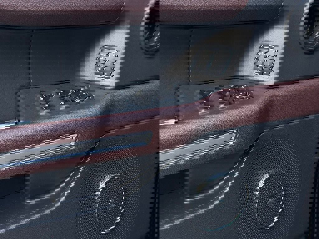 Certified 2024 Ford Expedition Limited image 30