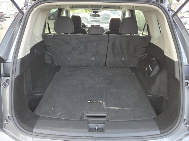 Used 2024 Nissan Rogue S image 27