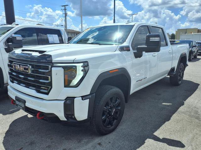 Used 2025 GMC Sierra 2500 AT4 AWD/4WD image 4