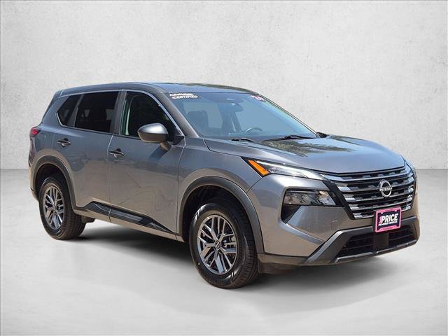 Used 2024 Nissan Rogue S AWD/4WD image 3