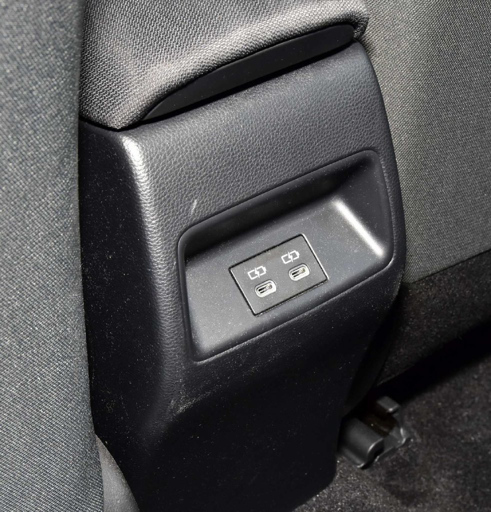 Used 2023 Toyota Corolla LE FWD image 29