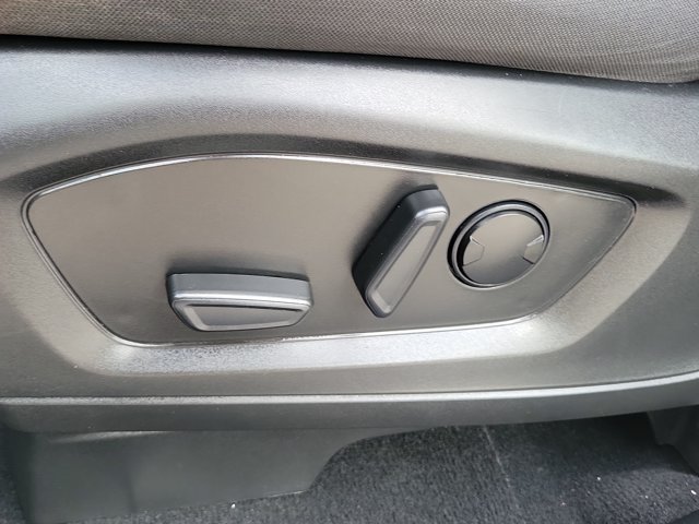 Certified 2020 Ford Explorer XLT RWD image 20