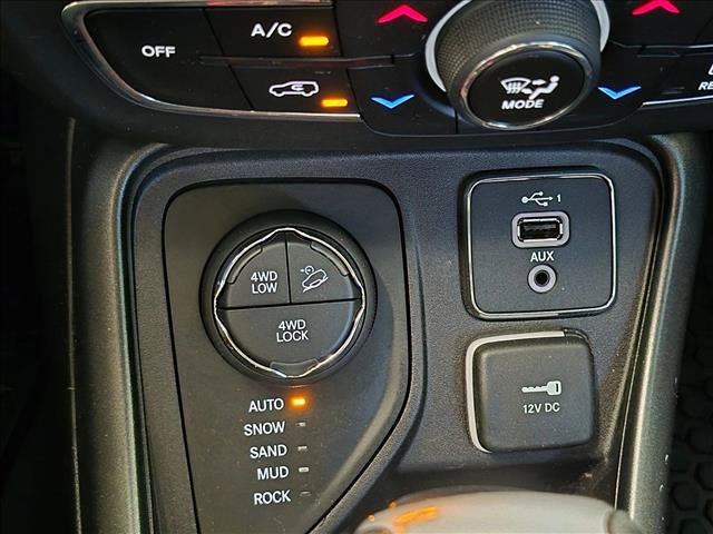 Used 2019 Jeep Compass Trailhawk w/ Cold Weather Group AWD/4WD image 15