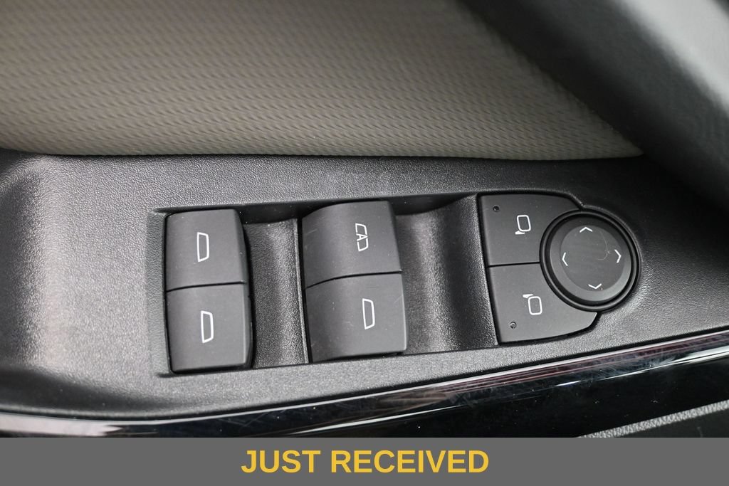 Used 2025 Chevrolet Equinox LT w/ Convenience Package II FWD image 20
