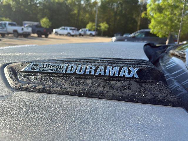 Used 2025 Chevrolet Silverado 3500 LTZ w/ LTZ Plus Package image 10