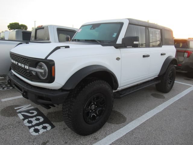 Certified 2024 Ford Bronco Wildtrak AWD/4WD image 3