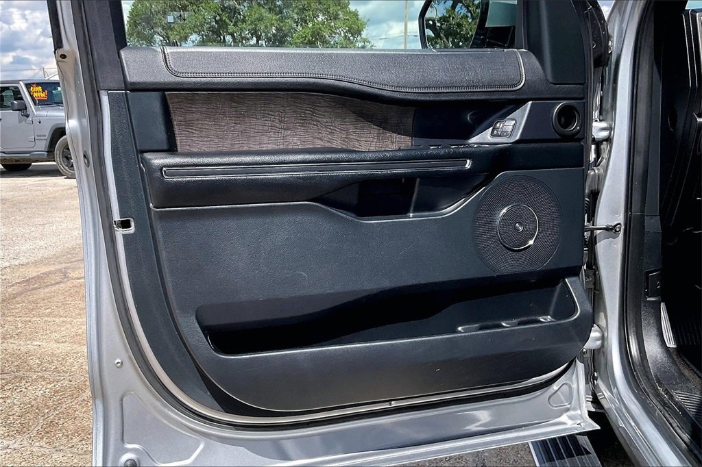 Certified 2021 Ford Expedition Max Limited image 17