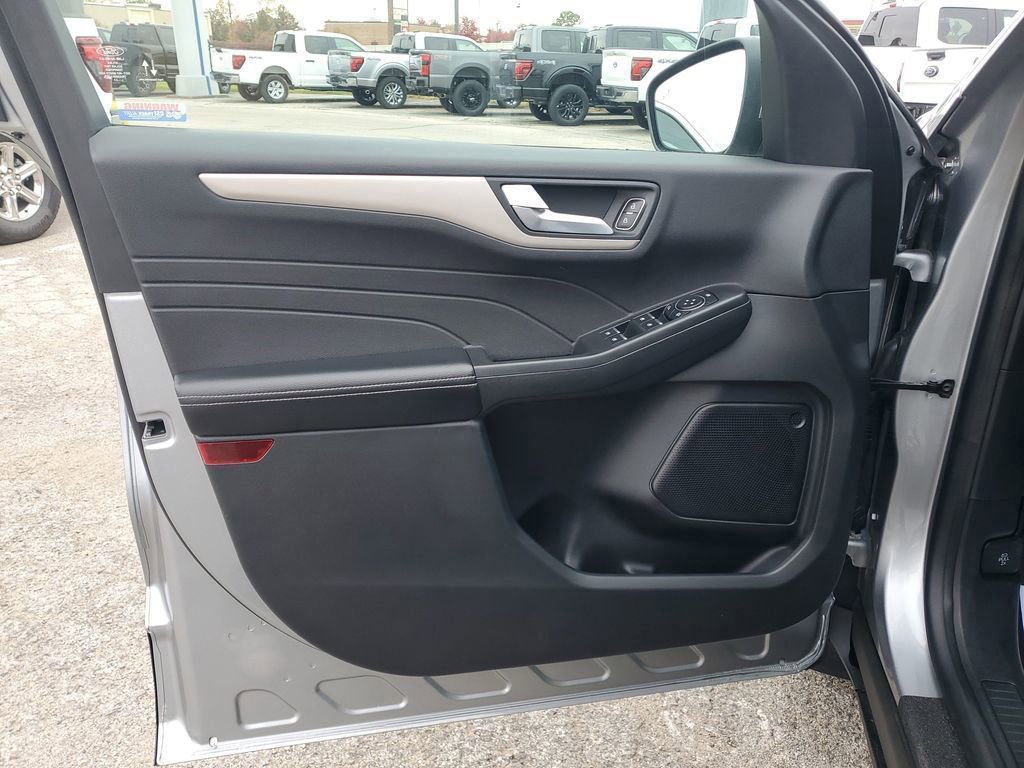 Certified 2022 Ford Escape SEL image 15