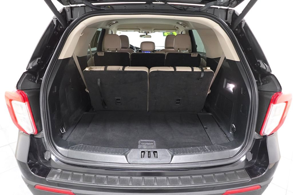 Certified 2023 Ford Explorer XLT w/ Equipment Group 202A image 27