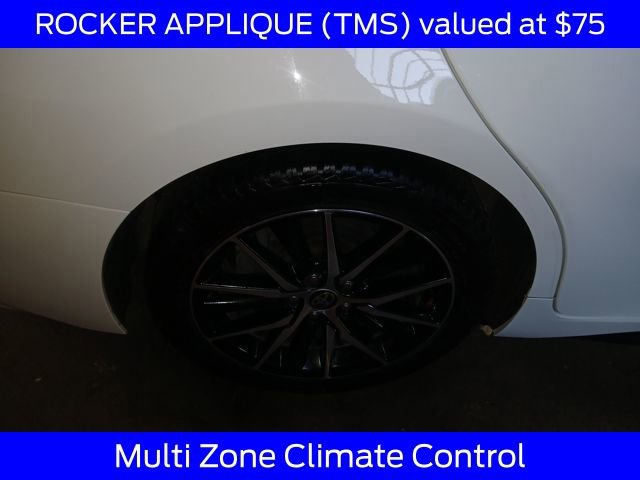 Used 2021 Toyota Camry SE w/ Audio Upgrade Package image 11