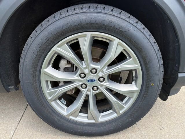 Certified 2023 Ford Explorer Limited AWD/4WD image 8
