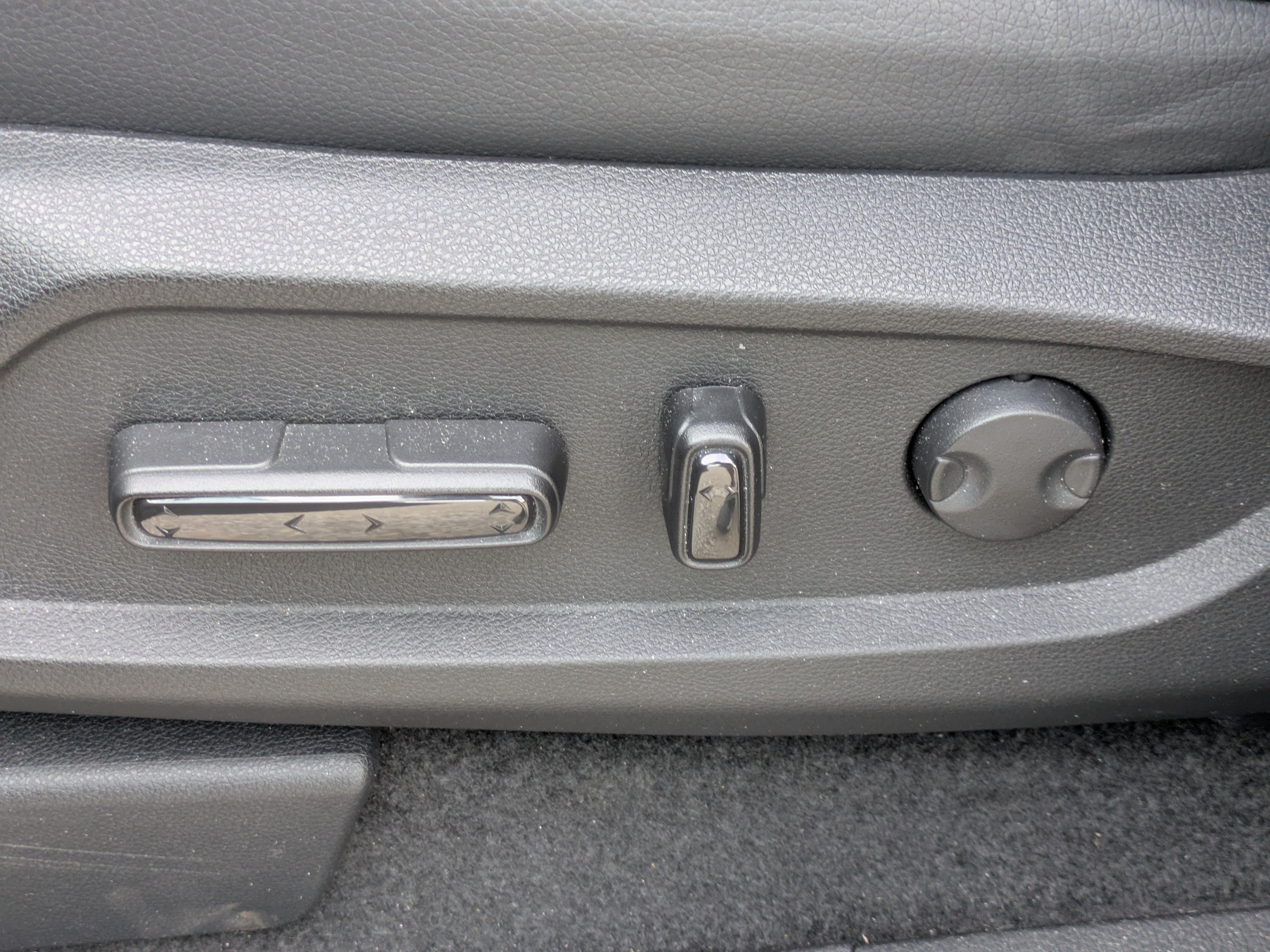 Used 2025 Honda Pilot Black Edition image 19