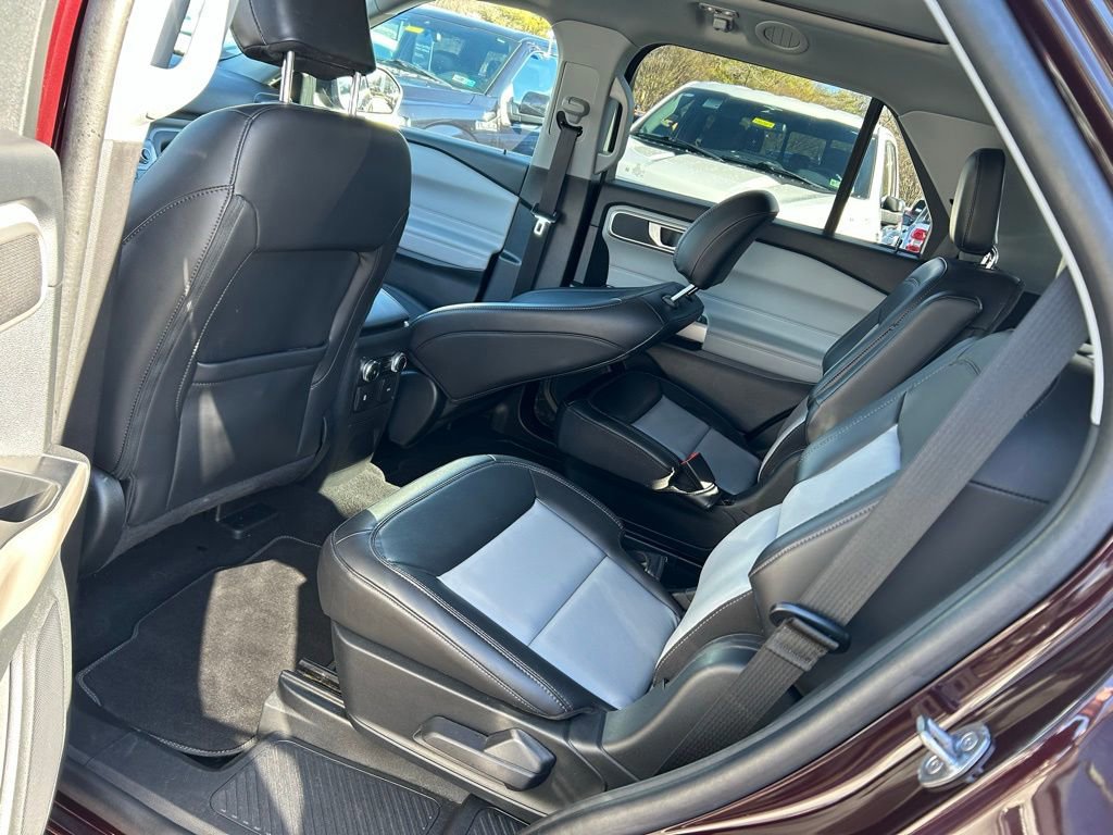 Certified 2023 Ford Explorer XLT w/ Equipment Group 202A image 18
