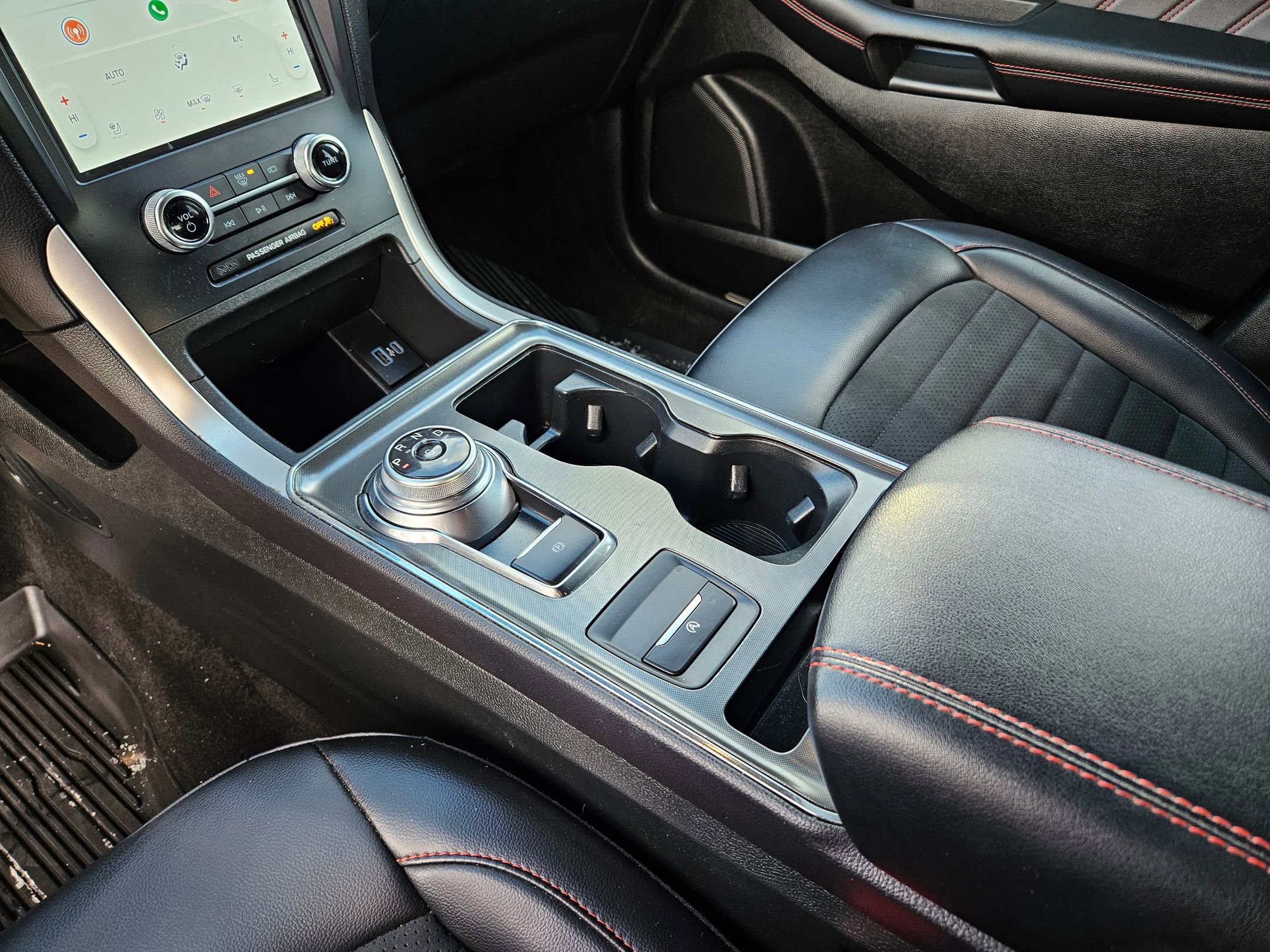 Certified 2024 Ford Edge ST-Line image 13