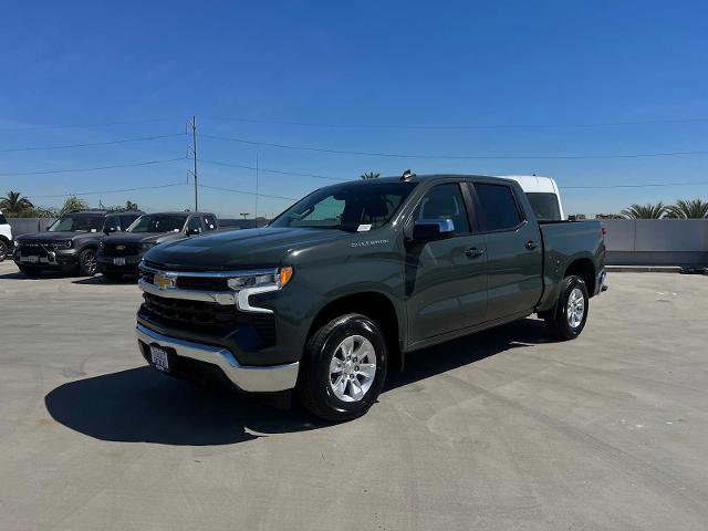 Used 2025 Chevrolet Silverado 1500 LT image 2