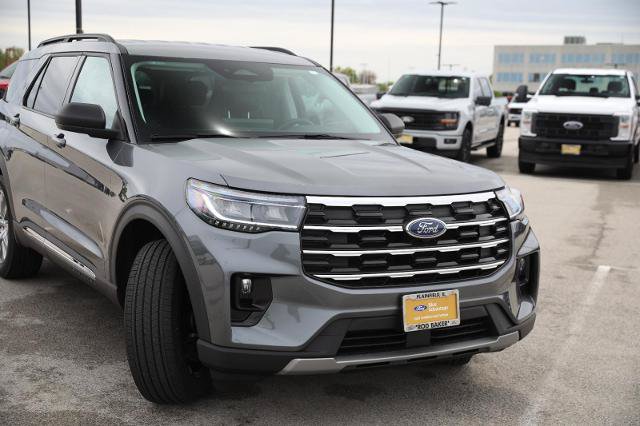 Certified 2025 Ford Explorer Active w/ Active Comfort Package AWD/4WD image 4