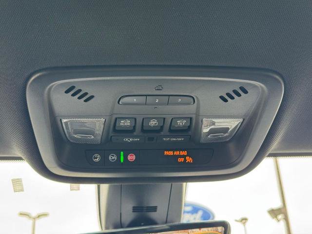 Used 2023 Chevrolet Traverse Premier w/ LPO, Floor Liner Package AWD/4WD image 19