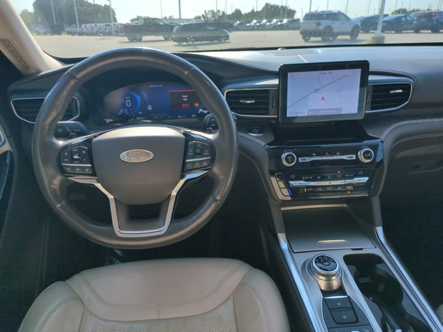 Certified 2021 Ford Explorer Platinum w/ Equipment Group 601A AWD/4WD image 32