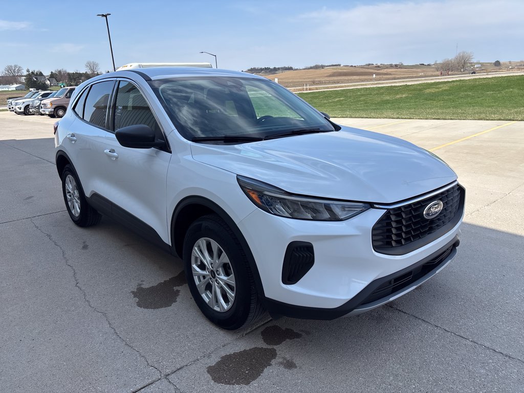 Certified 2024 Ford Escape Active w/ Tech Pack #1 AWD/4WD image 3
