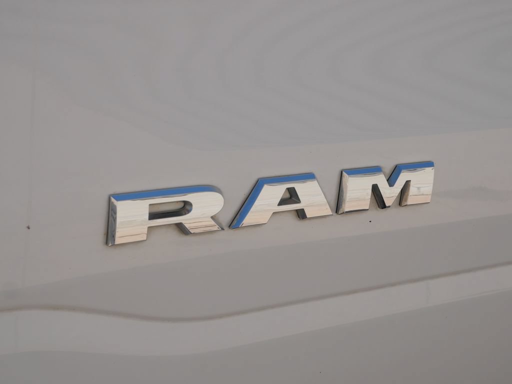 Used 2020 RAM 1500 Laramie AWD/4WD image 15