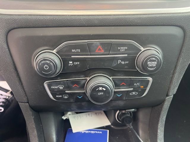 Used 2022 Dodge Charger SXT w/ Blacktop Package image 25