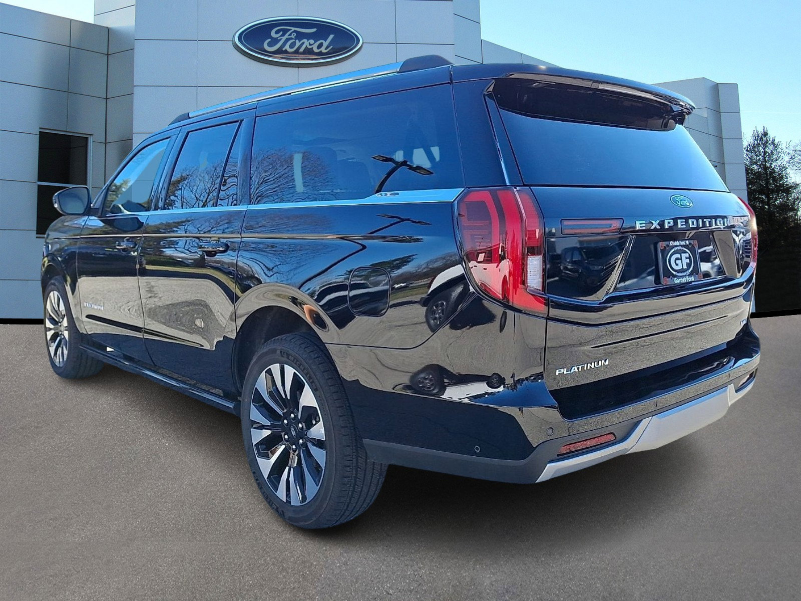 Certified 2025 Ford Expedition Max Platinum w/ Driver's Package image 5