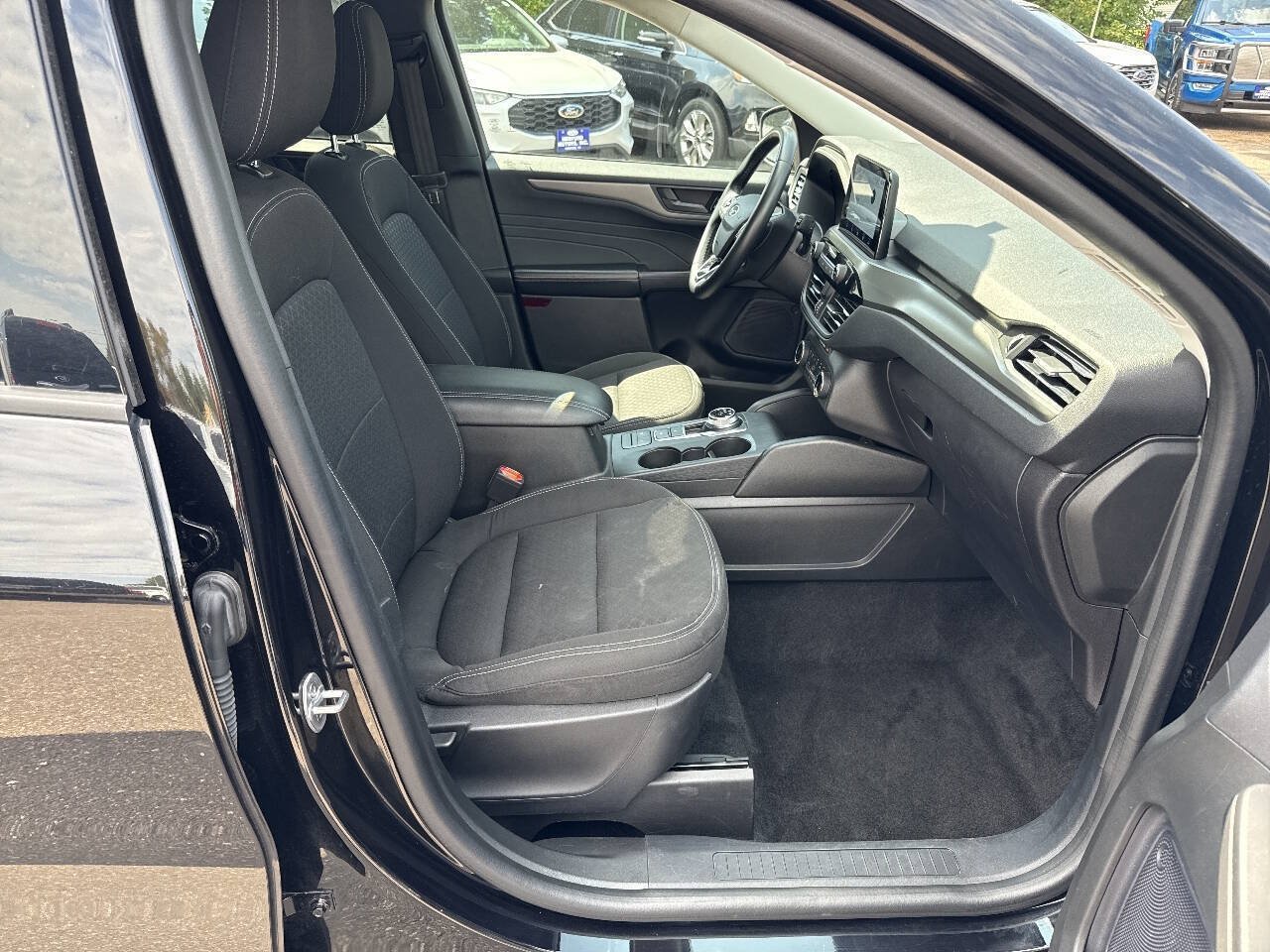 Certified 2024 Ford Escape Active AWD/4WD image 9