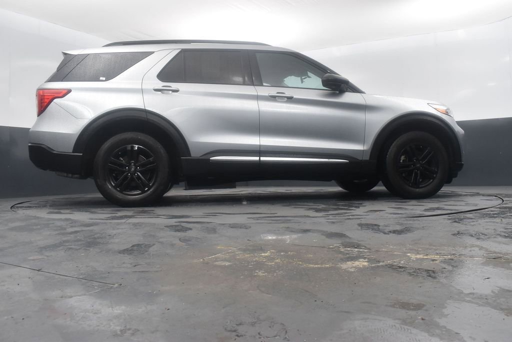 Certified 2024 Ford Explorer XLT w/ Class IV Trailer Tow Package image 40