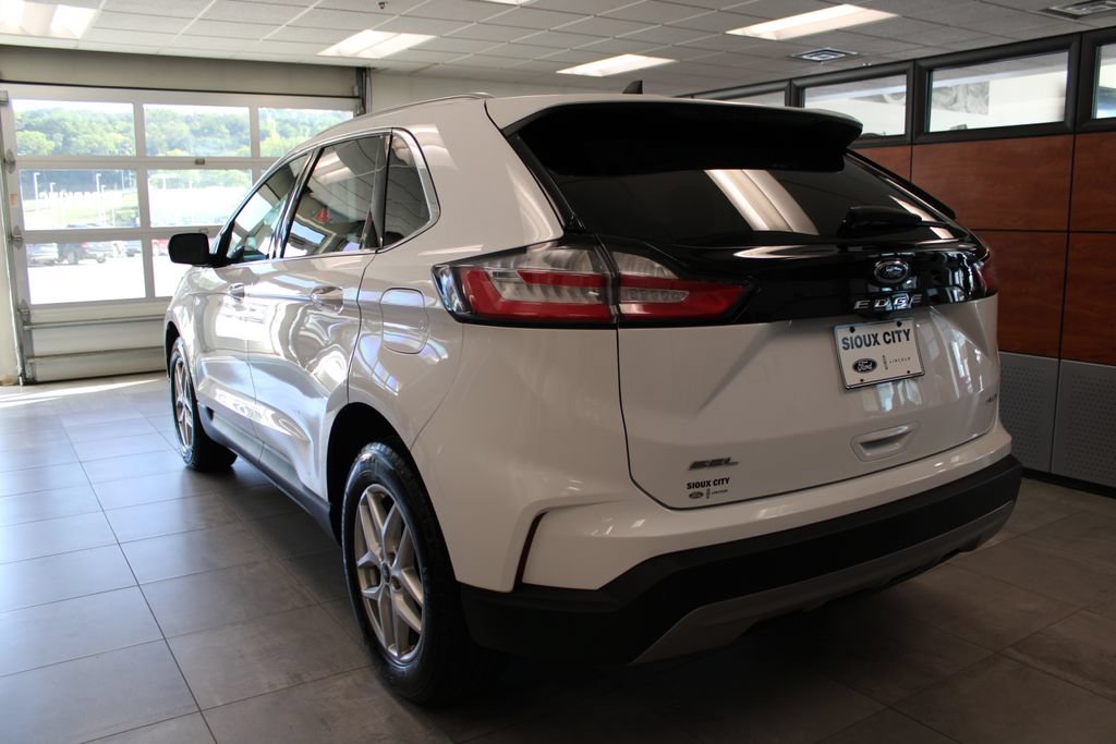 Certified 2024 Ford Edge SEL w/ Convenience Package AWD/4WD image 7