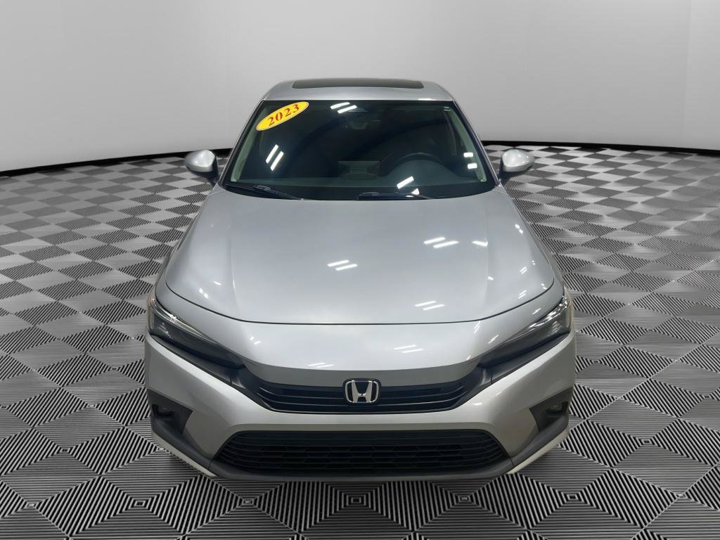 Used 2023 Honda Civic Touring image 2