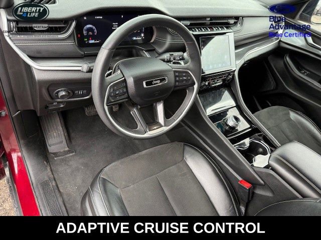 Used 2023 Jeep Grand Cherokee Altitude image 11