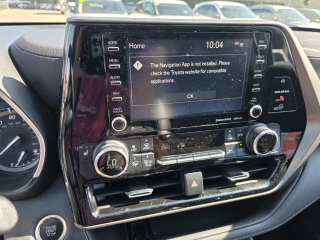 Used 2021 Toyota Highlander XLE FWD image 15