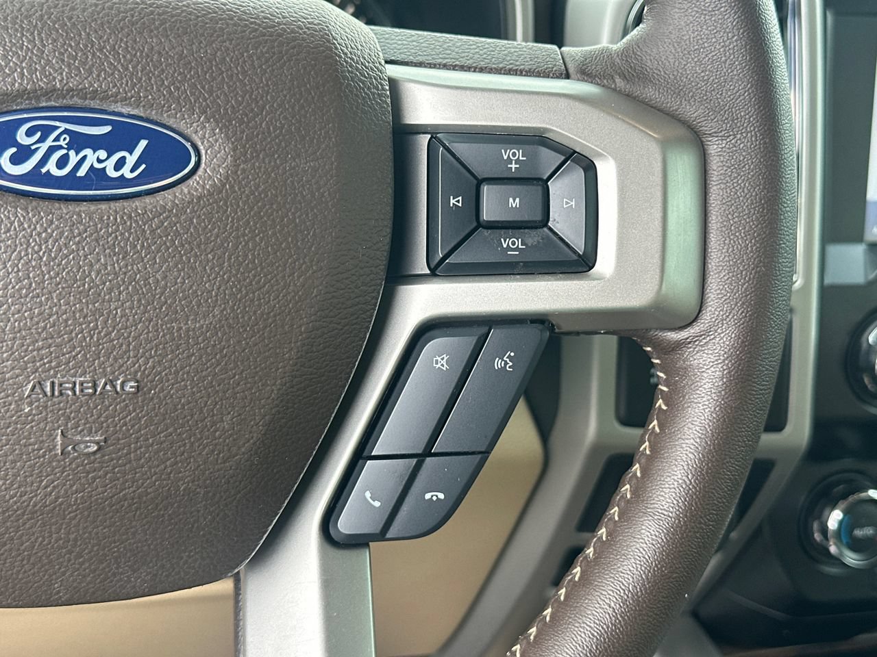 Certified 2020 Ford F150 Lariat RWD image 27
