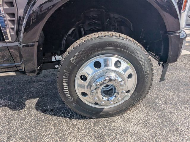 Certified 2025 Ford F450 Platinum w/ Platinum Plus Package AWD/4WD image 12