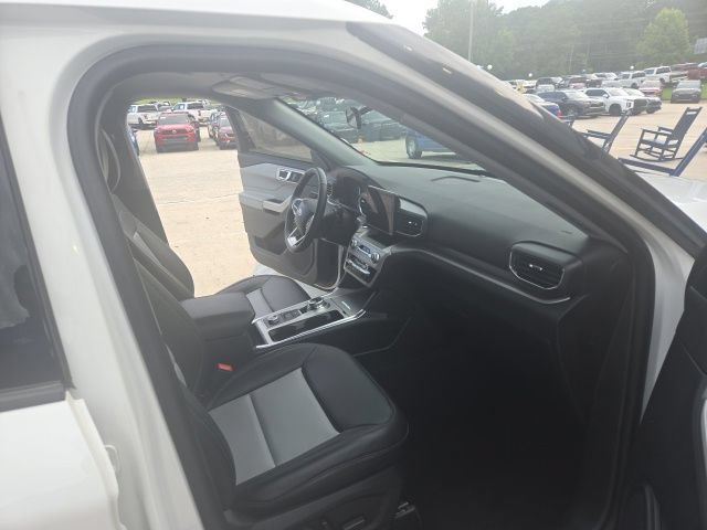 Certified 2024 Ford Explorer XLT w/ Equipment Group 202A AWD/4WD image 36