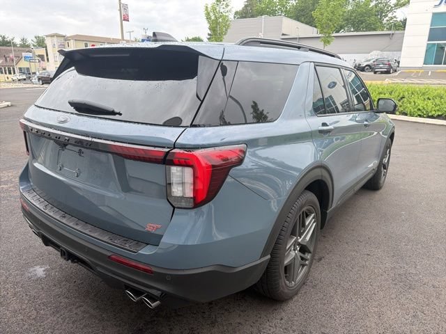 Certified 2025 Ford Explorer ST w/ Sun And Sound Package AWD/4WD image 6