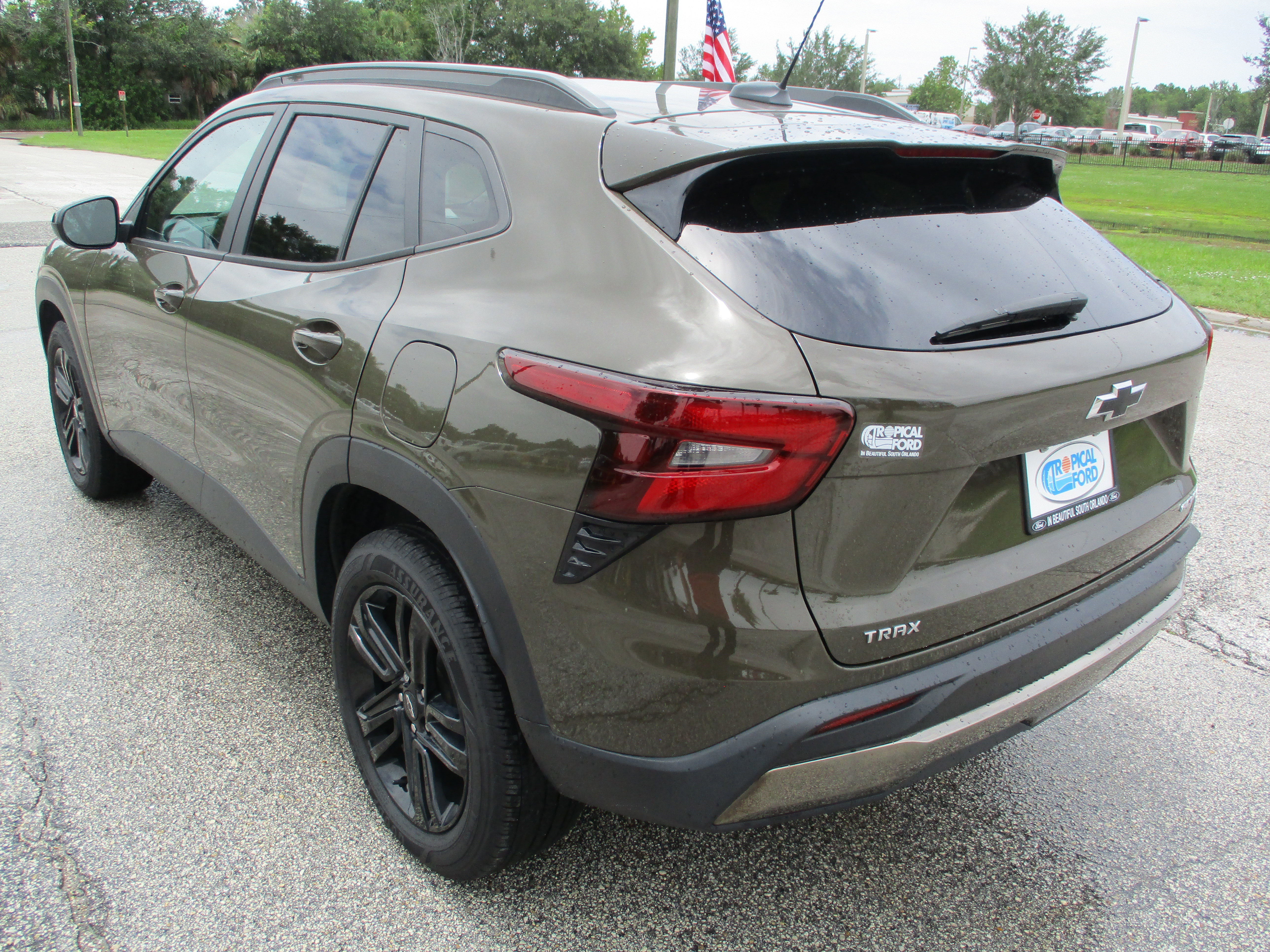 Used 2024 Chevrolet Trax ACTIV w/ Sunroof Package image 3