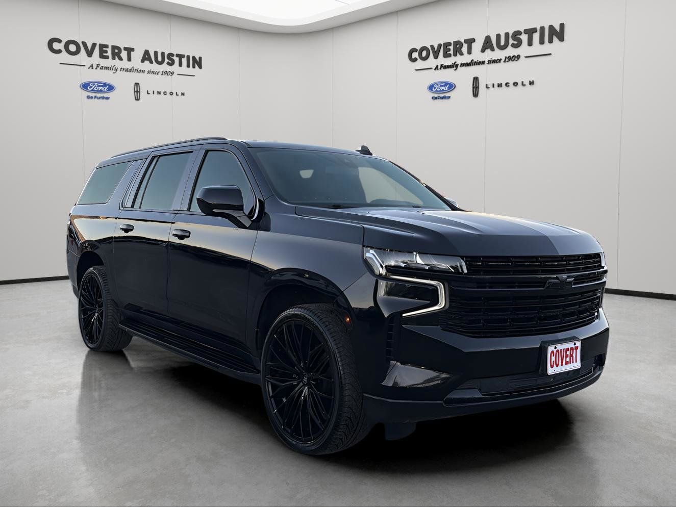 Used 2021 Chevrolet Suburban LT w/ Rear Media and Nav Package image 7