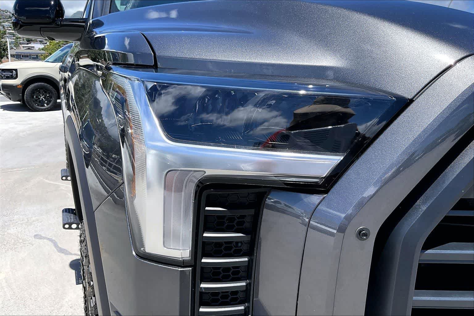 Used 2024 Toyota Tundra Limited w/ TRD Off-Road Package AWD/4WD image 31