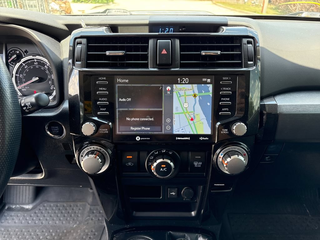 Used 2024 Toyota 4Runner TRD Off-Road Premium w/ Moonroof Package AWD/4WD image 28