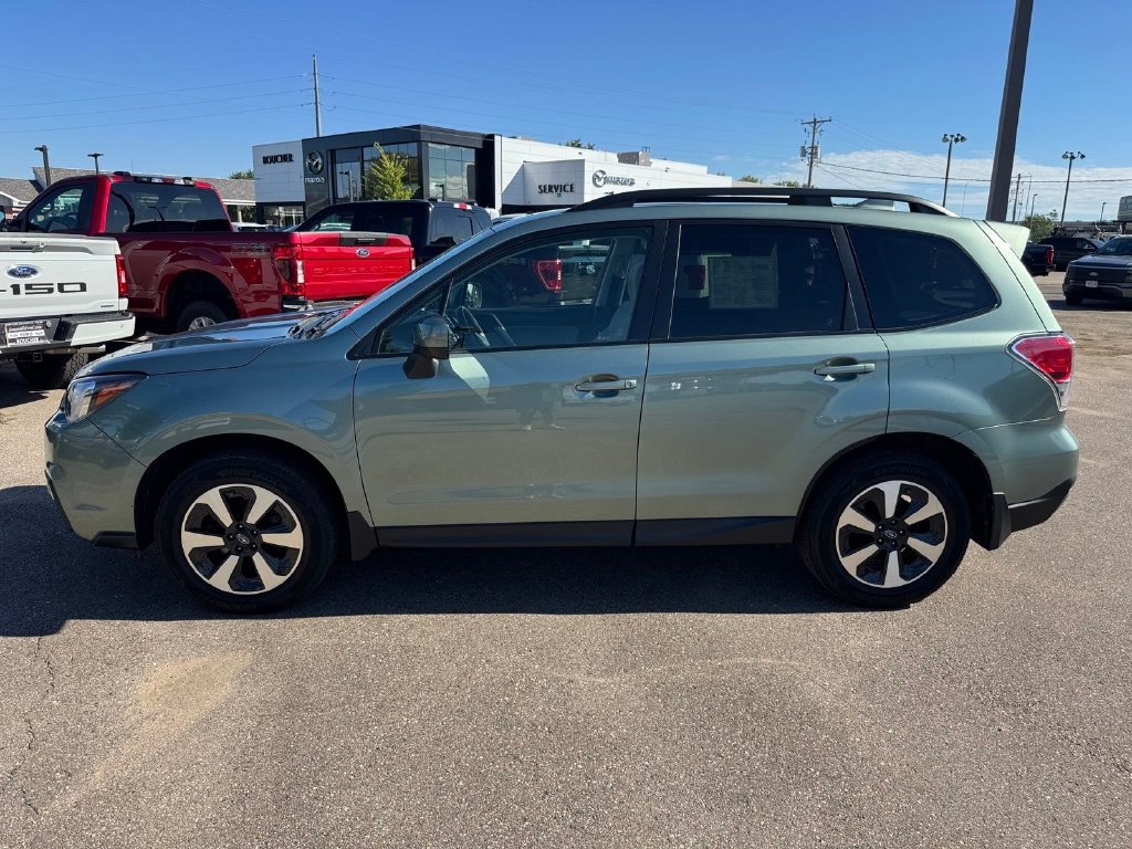 Used 2018 Subaru Forester 2.5i Premium w/ All-Weather Package AWD/4WD image 3
