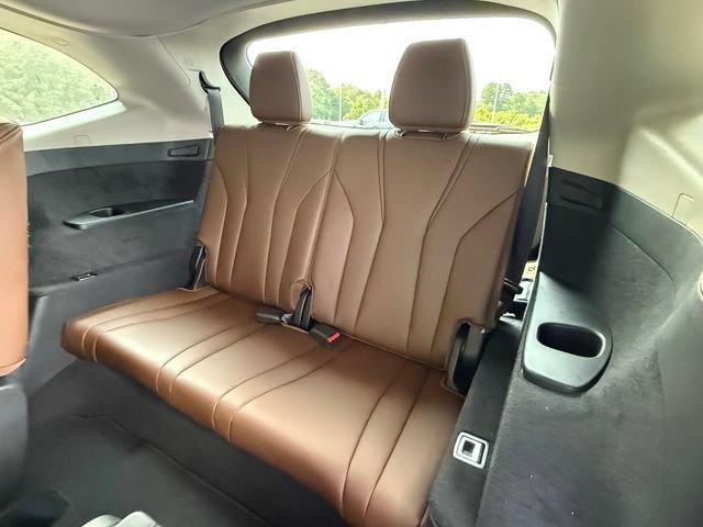 Used 2023 Acura MDX FWD w/ Technology Package image 16