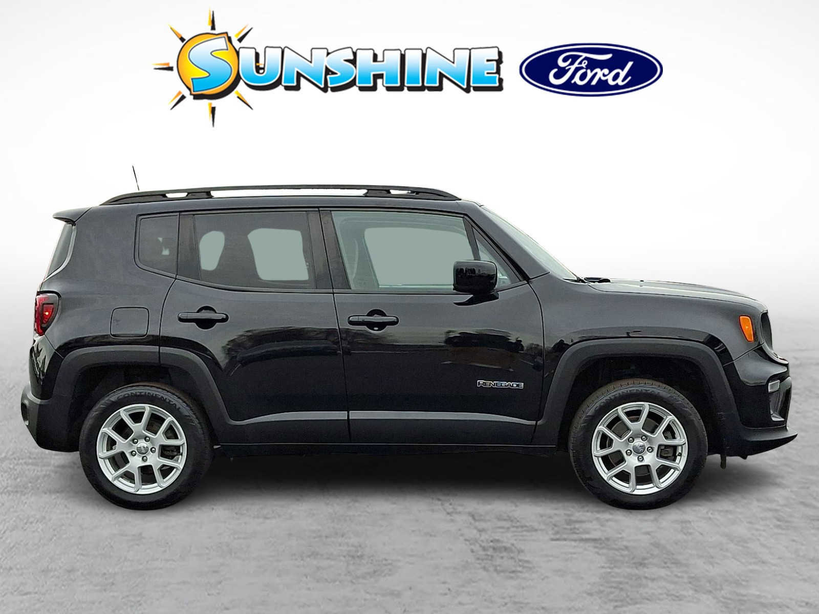 Used 2019 Jeep Renegade Latitude w/ UConnect 8.4 Nav Group image 5