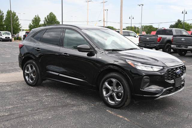 Certified 2024 Ford Escape ST-Line w/ Tech Pack #1 AWD/4WD image 7