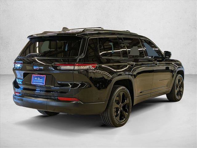 Used 2023 Jeep Grand Cherokee L Laredo AWD/4WD image 5