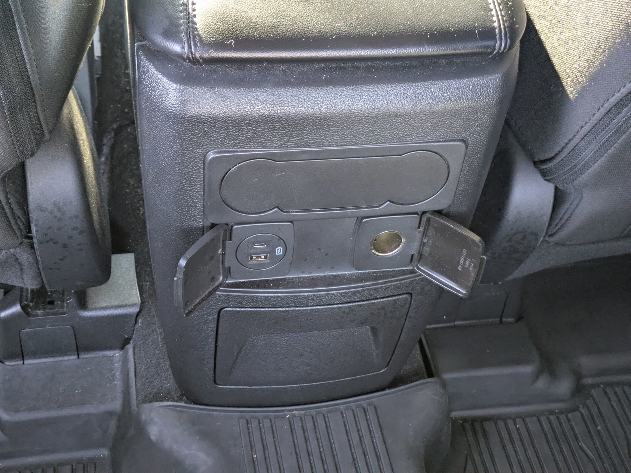 Certified 2022 Ford Explorer XLT image 28