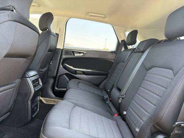 Certified 2019 Ford Edge SE image 17