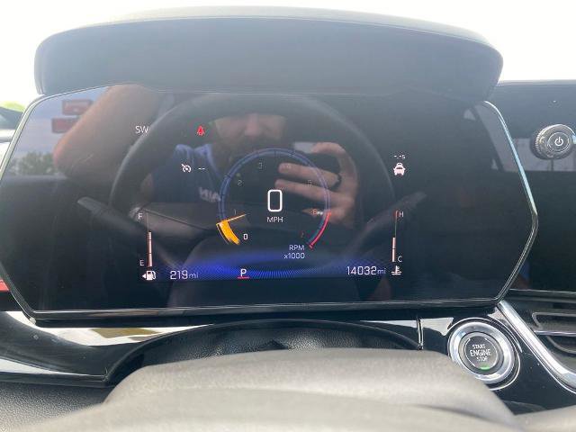 Used 2024 Chevrolet Trax RS image 19