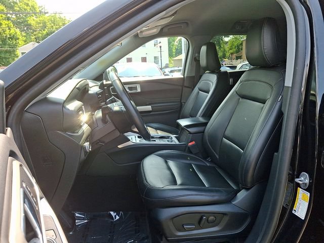 Certified 2023 Ford Explorer XLT w/ Equipment Group 202A AWD/4WD image 18