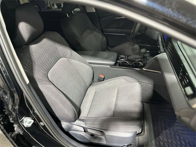 Used 2025 Toyota Camry LE image 26